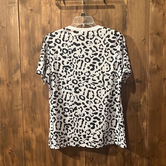 Women’s Leopard Print Top | NWT | Large - Picture 4 of 7